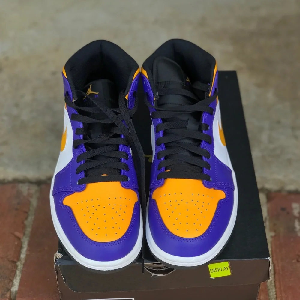 Air Jordan 1 Mid Lakers Size 9.5
